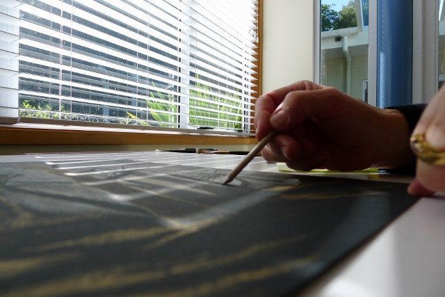2.Low Res_Applying Chalk Pastel_Sue Cooke (640x427)
