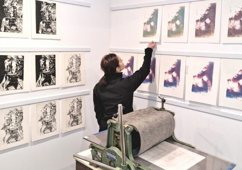 Katherine Kennedy explains the practical applications printmakers can explore with the Info-Rail display system.